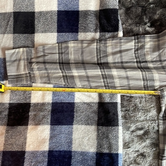 Arizona long sleeve plaid button shirt. Men’s size XL - Picture 6 of 7